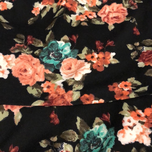 ❣️ 2 for $15❣️Xhilaration peplum scoop neck top, small fitting - Picture 4 of 5